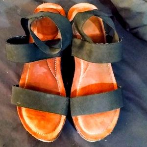 Steve Madden Black/Tan Gladiator Platform Sandals